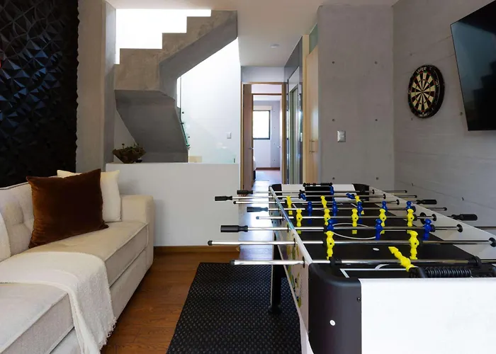 Architectural Condesa Indoor-outdoor Living Сasa de vacaciones *