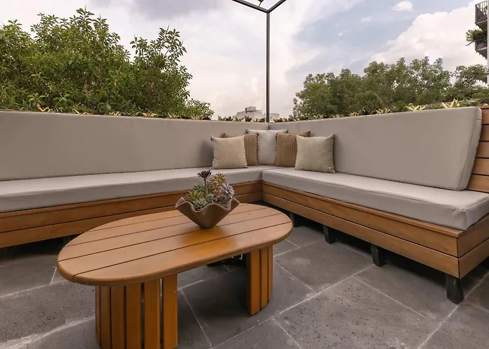 Architectural Condesa Indoor-outdoor Living Сasa de vacaciones *