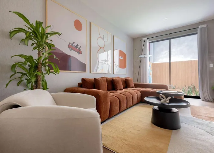 Architectural Condesa Indoor-outdoor Living *